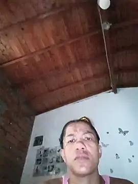 Snapshot of Bigassmommy_x chatting on 11-02-25, 01:13 Bigassmommy x online show from 11-02-25, 01:13