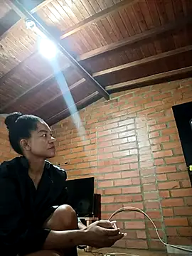 Snapshot of Bigassmommy_x chatting on 11-29-25, 11:46 Bigassmommy x online show from 11-29-25, 11:46