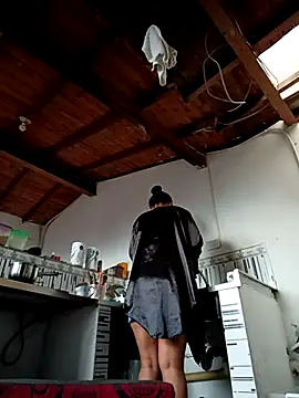 Snapshot of Bigassmommy_x chatting on 12-02-25, 11:59 Bigassmommy x online show from 12-02-25, 11:59