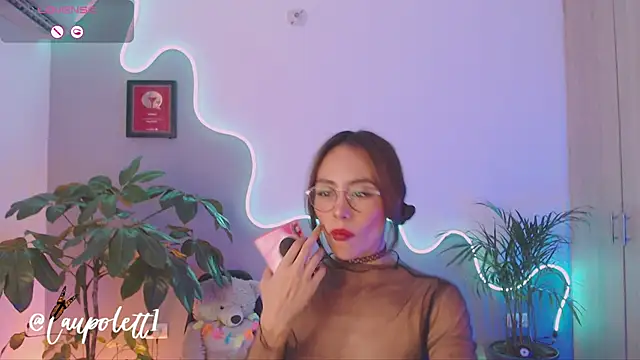 Snapshot of LauPolett chatting on 02-06-25, 12:00 LauPolett online show from 02-06-25, 12:00