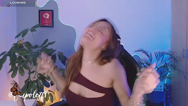 Snapshot of LauPolett chatting on 11-22-25, 04:44 LauPolett online show from 11-22-25, 04:44