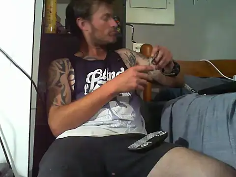 Snapshot of the-billy-blue chatting on 09-30-25, 10:26 the-billy-blue online show from 09-30-25, 10:26