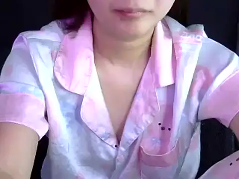 Bee 2k online show from 10-16-25, 04:46