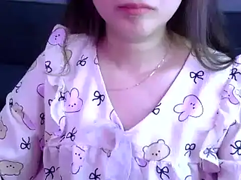 Bee 2k online show from 04-17-26, 04:26