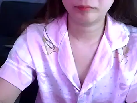 Bee 2k online show from 04-28-26, 04:06