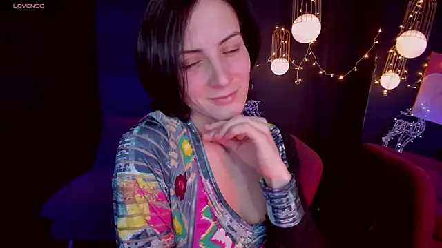 LorenDaze online show from 12-28-24, 02:10