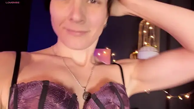 LorenDaze online show from 02-04-25, 05:12