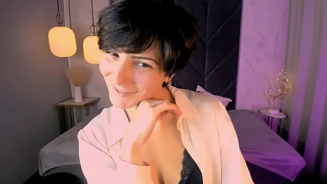 LorenDaze online show from 10-18-25, 01:56