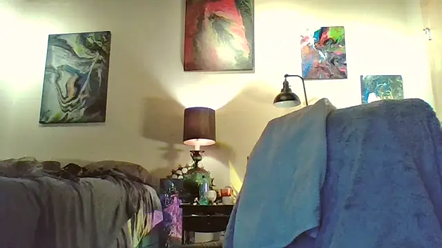 eatmeplease44 online show from 10-21-25, 02:23