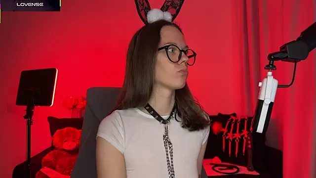 DivineBite online show from 10-17-25, 05:15