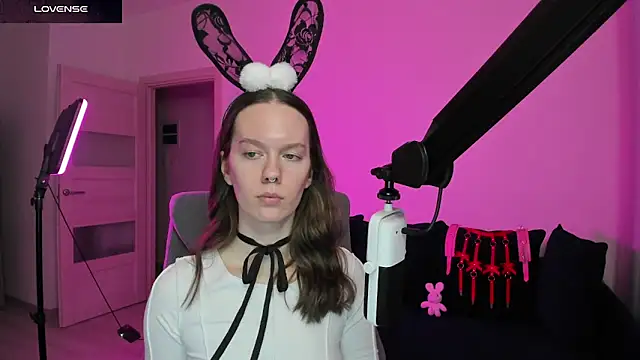 DivineBite online show from 02-25-26, 04:05