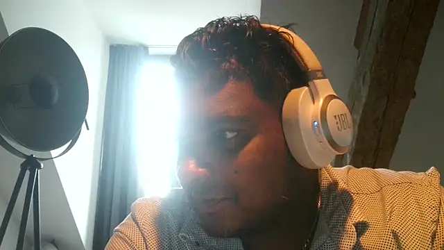 Snapshot of Bandusrilankasexymen chatting on 02-05-25, 12:17 Bandusrilankasexymen online show from 02-05-25, 12:17