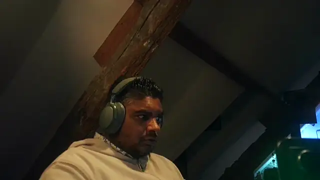 Snapshot of Bandusrilankasexymen chatting on 10-10-25, 10:42 Bandusrilankasexymen online show from 10-10-25, 10:42