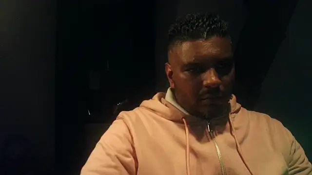 Snapshot of Bandusrilankasexymen chatting on 10-15-25, 10:43 Bandusrilankasexymen online show from 10-15-25, 10:43