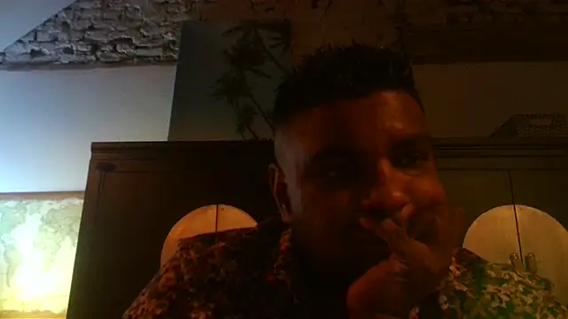 Snapshot of Bandusrilankasexymen chatting on 01-17-26, 01:43 Bandusrilankasexymen online show from 01-17-26, 01:43