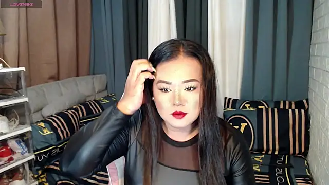 Snapshot of MagnificatMistress chatting on 01-05-25, 04:27 MagnificatMistress online show from 01-05-25, 04:27