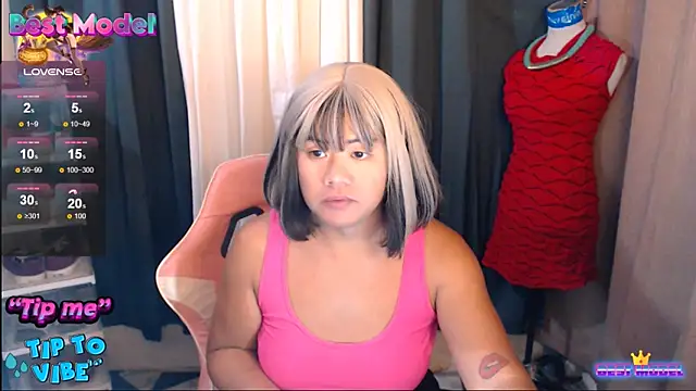 Snapshot of MagnificatMistress chatting on 11-24-25, 11:37 MagnificatMistress online show from 11-24-25, 11:37