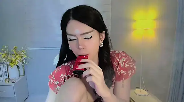 Patricia fox online show from 12-12-24, 02:37