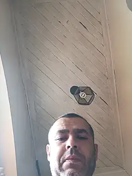 Snapshot of skypemarktt13 chatting on 12-14-25, 11:26 skypemarktt13 online show from 12-14-25, 11:26