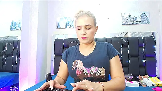  carolina fox online show from 03-20-25, 03:02