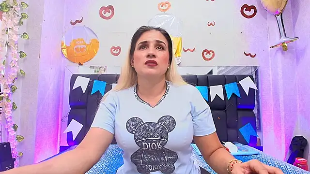  carolina fox online show from 09-23-25, 03:09