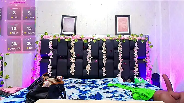  carolina fox online show from 10-02-25, 03:02