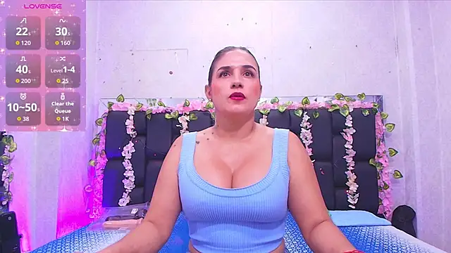  carolina fox online show from 10-09-25, 03:04