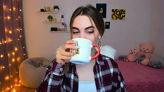 Snapshot of aPieceOfJoy chatting on 01-11-25, 08:32 aPieceOfJoy online show from 01-11-25, 08:32