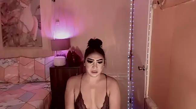 Snapshot of Biancafoxie chatting on 12-06-24, 09:54 Biancafoxie online show from 12-06-24, 09:54