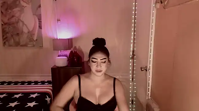 Snapshot of Biancafoxie chatting on 12-13-24, 04:22 Biancafoxie online show from 12-13-24, 04:22