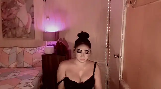 Snapshot of Biancafoxie chatting on 12-17-24, 09:28 Biancafoxie online show from 12-17-24, 09:28