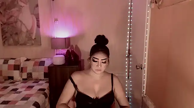 Snapshot of Biancafoxie chatting on 01-12-25, 11:07 Biancafoxie online show from 01-12-25, 11:07