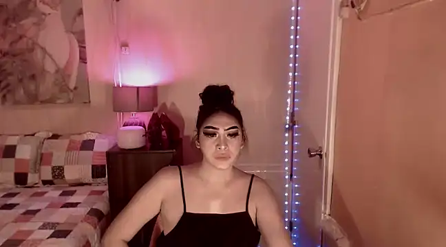 Snapshot of Biancafoxie chatting on 01-22-25, 09:57 Biancafoxie online show from 01-22-25, 09:57