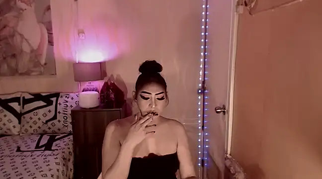 Snapshot of Biancafoxie chatting on 03-05-25, 07:49 Biancafoxie online show from 03-05-25, 07:49