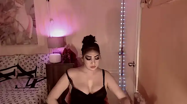 Snapshot of Biancafoxie chatting on 03-07-25, 03:19 Biancafoxie online show from 03-07-25, 03:19