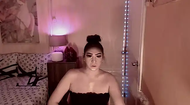 Snapshot of Biancafoxie chatting on 03-08-25, 08:22 Biancafoxie online show from 03-08-25, 08:22