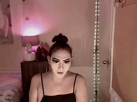 Snapshot of Biancafoxie chatting on 09-13-25, 08:14 Biancafoxie online show from 09-13-25, 08:14