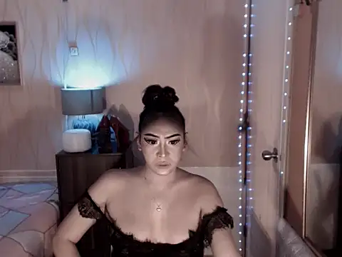 Snapshot of Biancafoxie chatting on 11-21-25, 05:06 Biancafoxie online show from 11-21-25, 05:06