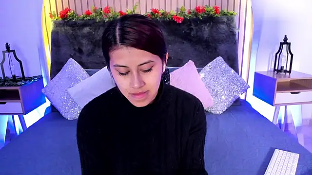 Snapshot of Karlagonzales_ chatting on 02-05-25, 12:53 Karlagonzales online show from 02-05-25, 12:53