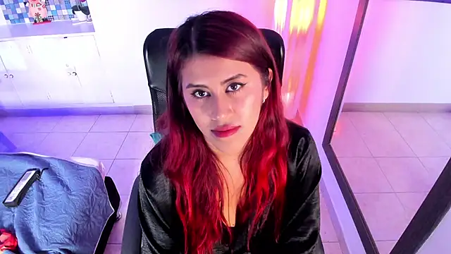 Snapshot of Karlagonzales_ chatting on 02-07-25, 01:04 Karlagonzales online show from 02-07-25, 01:04