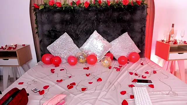 Snapshot of Karlagonzales_ chatting on 02-14-25, 07:02 Karlagonzales online show from 02-14-25, 07:02