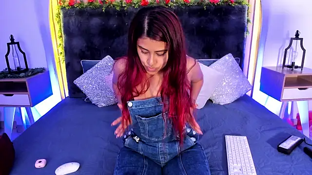 Snapshot of Karlagonzales_ chatting on 02-18-25, 08:47 Karlagonzales online show from 02-18-25, 08:47