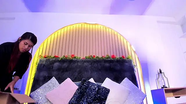 Snapshot of Karlagonzales_ chatting on 02-22-25, 11:35 Karlagonzales online show from 02-22-25, 11:35