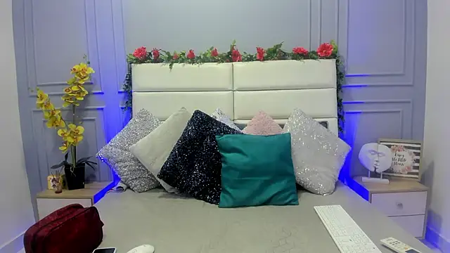 Snapshot of Karlagonzales_ chatting on 03-11-25, 06:41 Karlagonzales online show from 03-11-25, 06:41