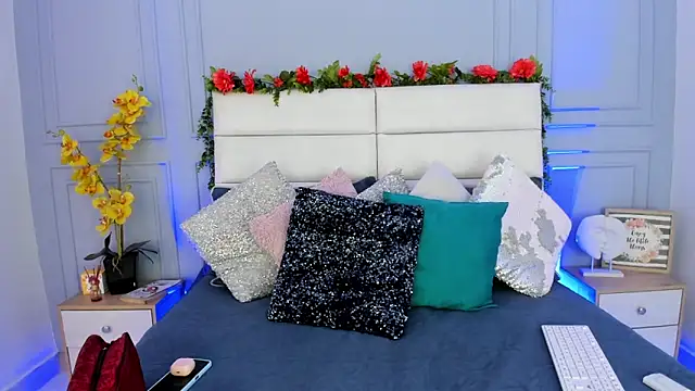 Snapshot of Karlagonzales_ chatting on 03-18-25, 05:53 Karlagonzales online show from 03-18-25, 05:53