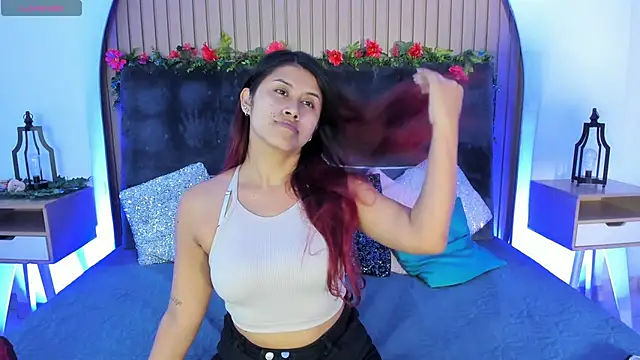 Snapshot of Karlagonzales_ chatting on 09-18-25, 06:43 Karlagonzales online show from 09-18-25, 06:43