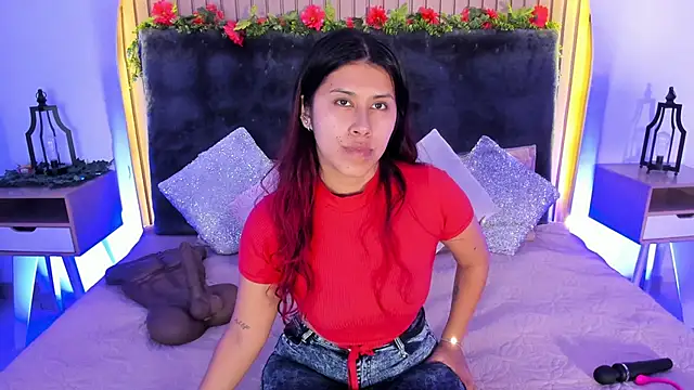 Snapshot of Karlagonzales_ chatting on 10-12-25, 11:09 Karlagonzales online show from 10-12-25, 11:09