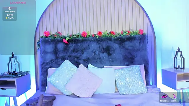 Snapshot of Karlagonzales_ chatting on 10-23-25, 09:41 Karlagonzales online show from 10-23-25, 09:41