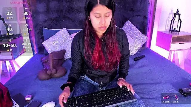 Snapshot of Karlagonzales_ chatting on 11-06-25, 09:43 Karlagonzales online show from 11-06-25, 09:43