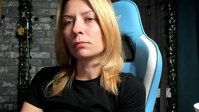 karo123421 online show from 09-20-25, 07:37